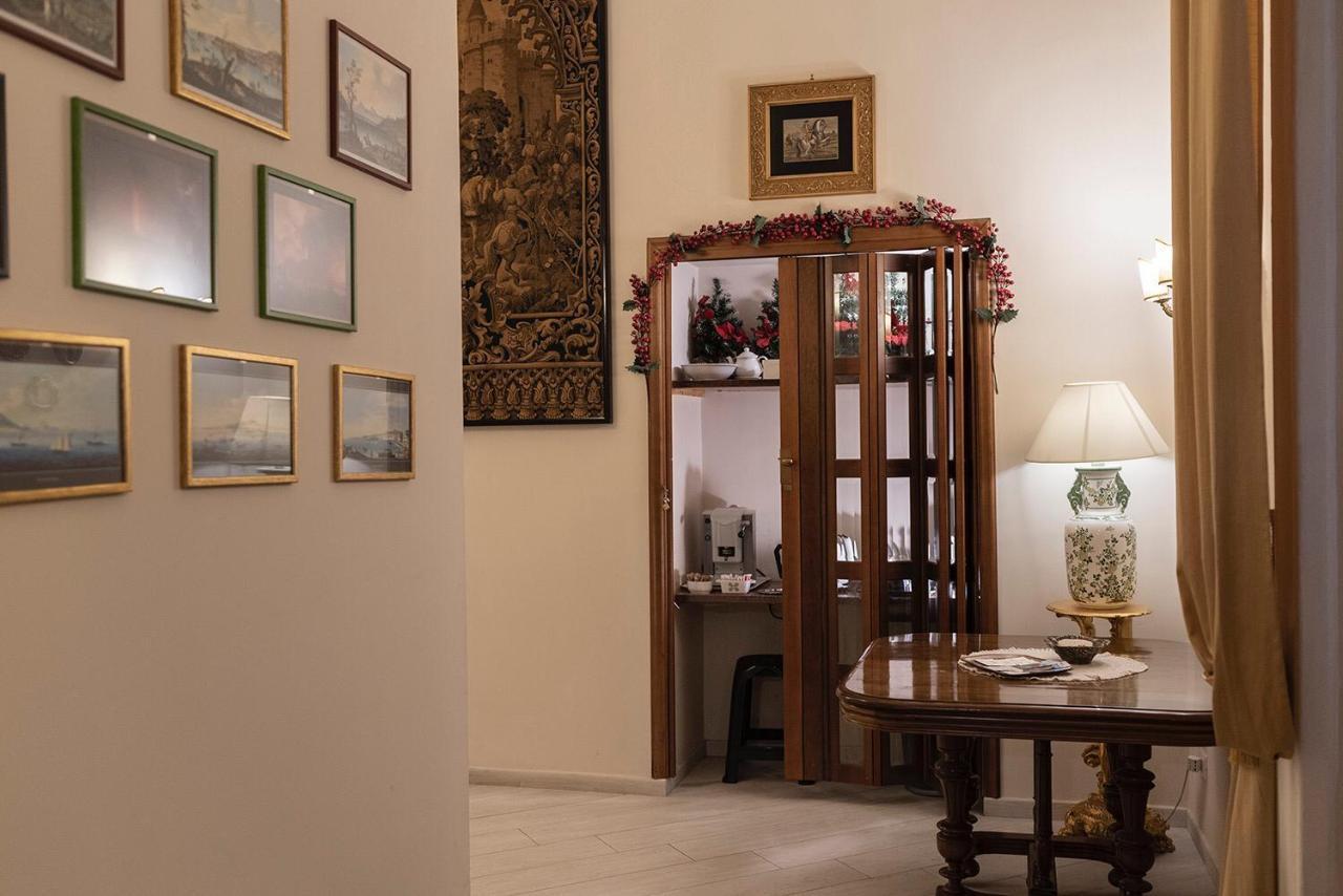 Domus Borbonica Bed & Breakfast Naples Exterior photo