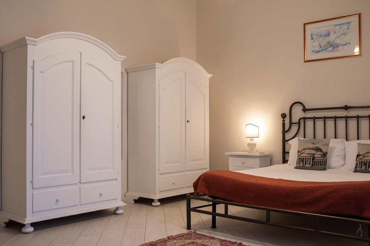 Domus Borbonica Bed & Breakfast Naples Exterior photo