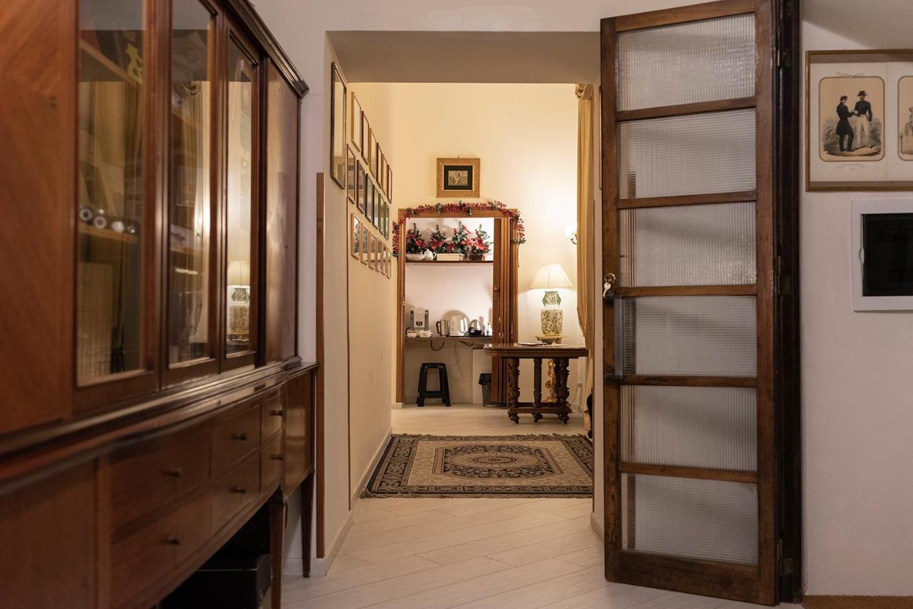 Domus Borbonica Bed & Breakfast Naples Exterior photo