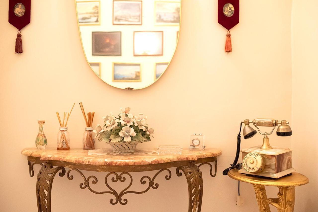 Domus Borbonica Bed & Breakfast Naples Exterior photo