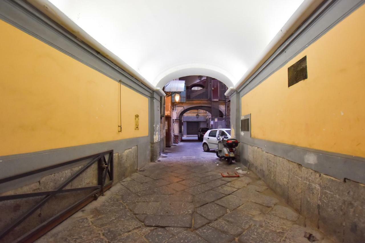 Domus Borbonica Bed & Breakfast Naples Exterior photo