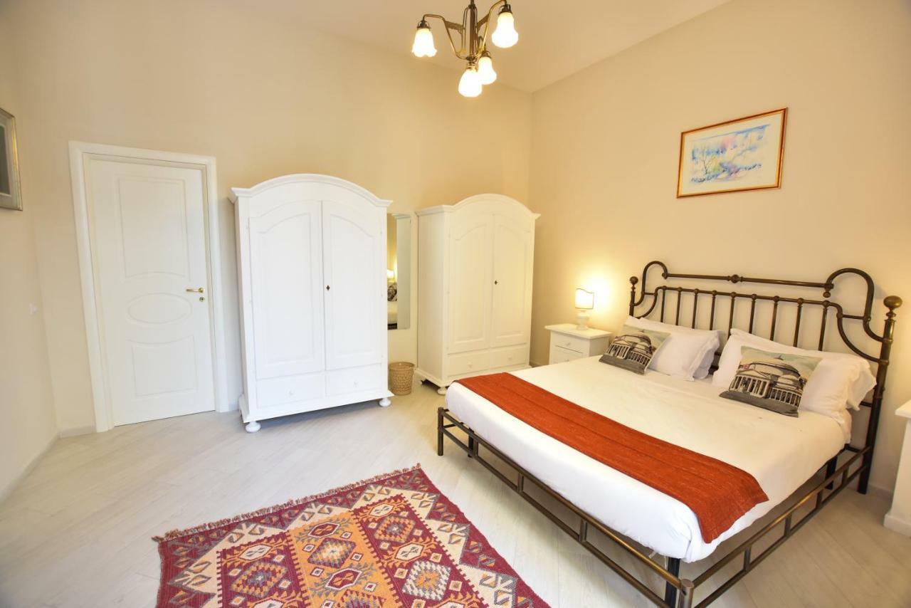 Domus Borbonica Bed & Breakfast Naples Exterior photo