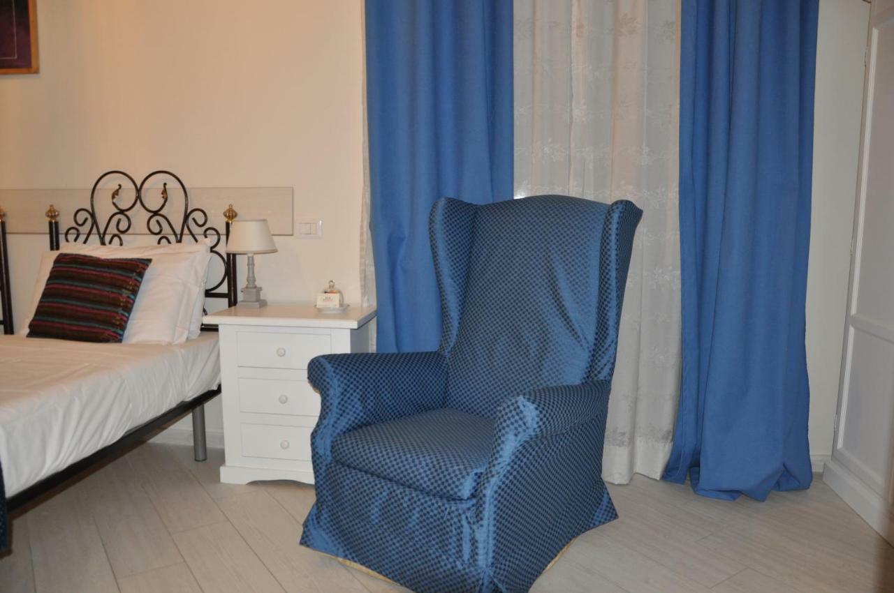 Domus Borbonica Bed & Breakfast Naples Exterior photo