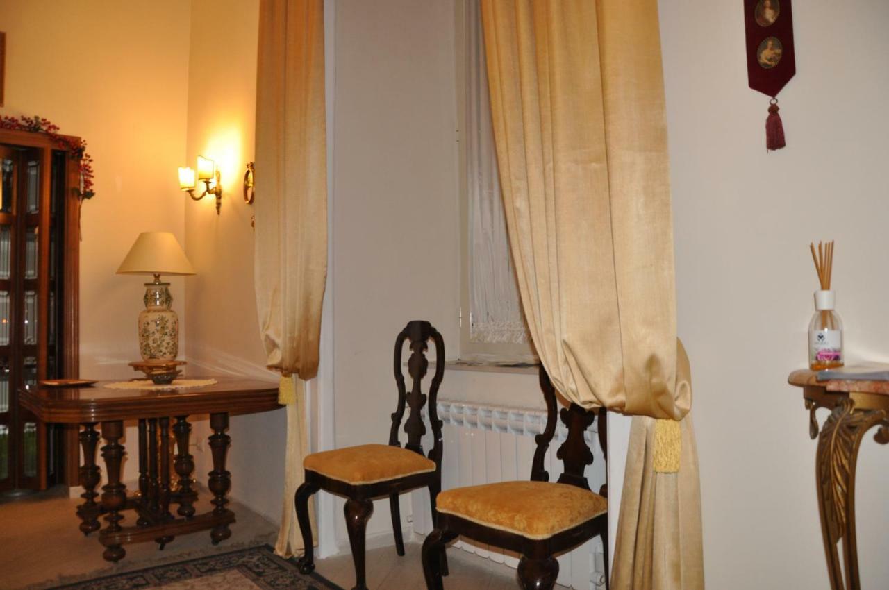 Domus Borbonica Bed & Breakfast Naples Exterior photo